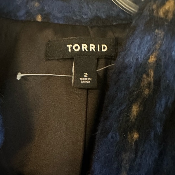 Nwot-Torrid New coat. Never used - Picture 2 of 3